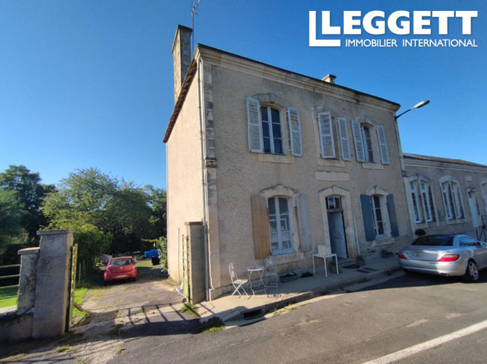 Image No.1-Maison de 4 chambres à vendre à Brigueil-le-Chantre