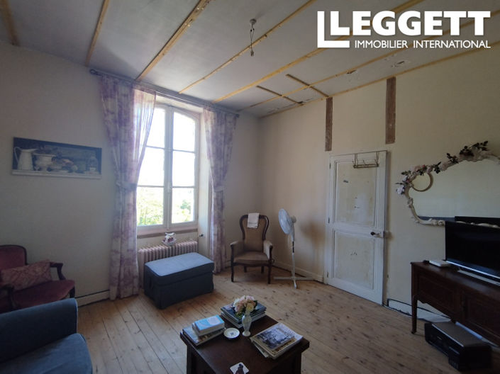 Image No.8-4 Bed House for sale