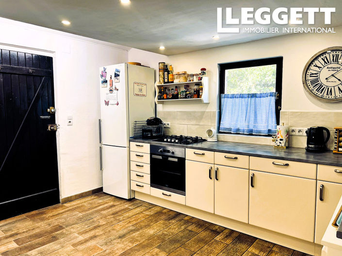 Image No.8-3 Bed House for sale