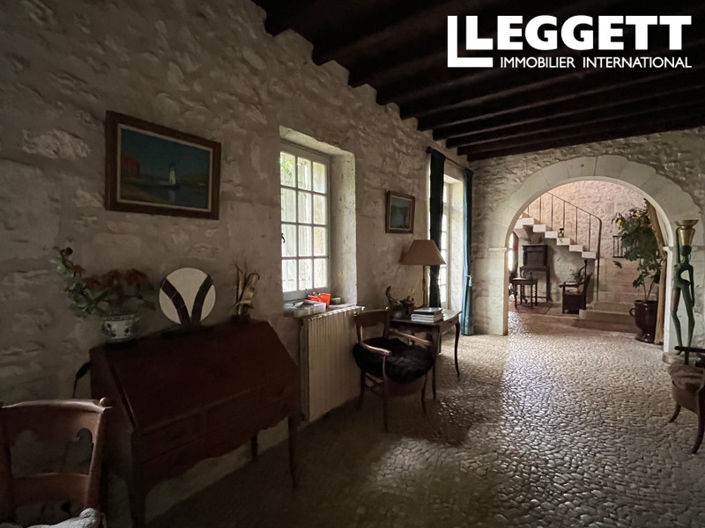 Image No.4-6 Bed Chateaux for sale