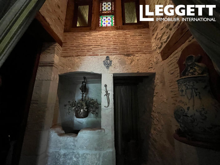 Image No.5-6 Bed Chateaux for sale