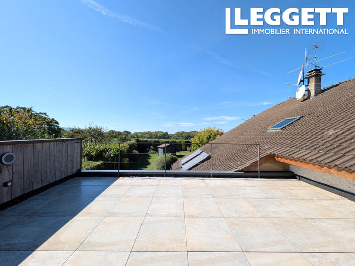 Image No.10-4 Bed House for sale