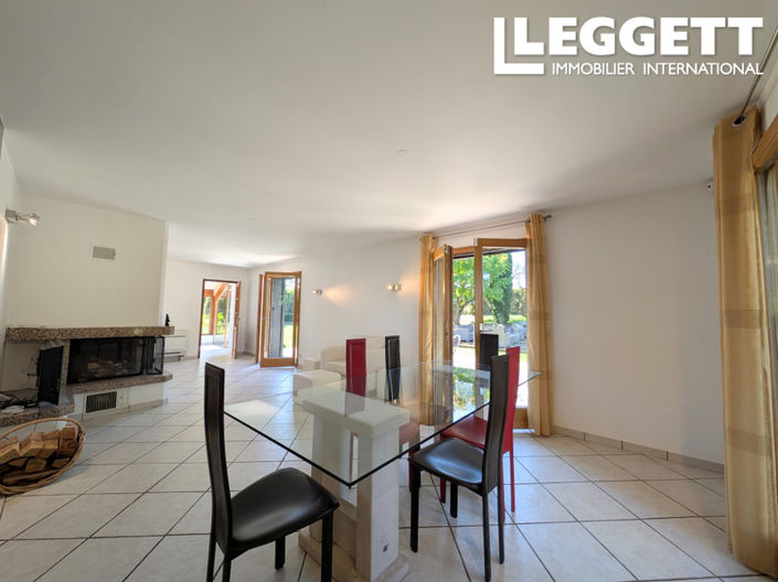 Image No.5-4 Bed House for sale