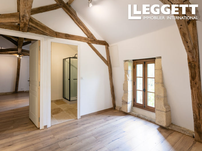 Image No.10-5 Bed House for sale