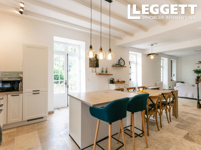 Image No.5-5 Bed House for sale