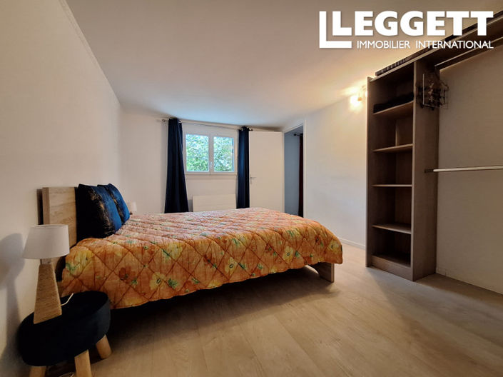 Image No.7-5 Bed House for sale