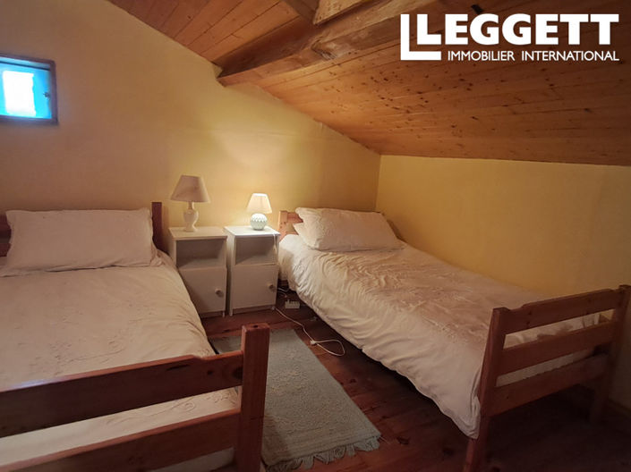 Image No.9-3 Bed House for sale