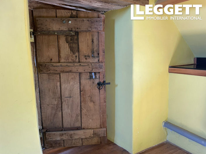 Image No.9-2 Bed House for sale