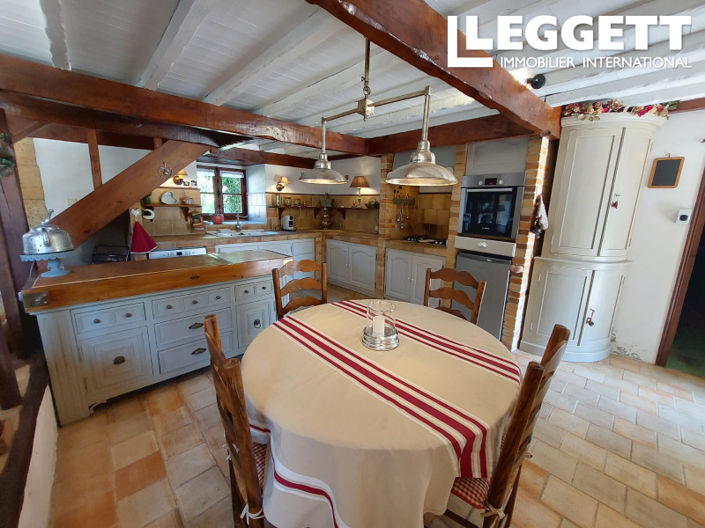 Image No.7-5 Bed House for sale