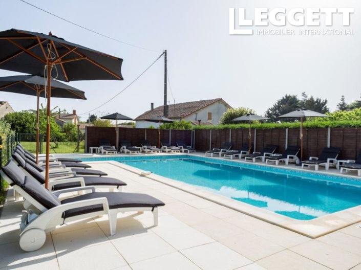 Image No.8-Maison de 17 chambres à vendre à Deux-Sevres