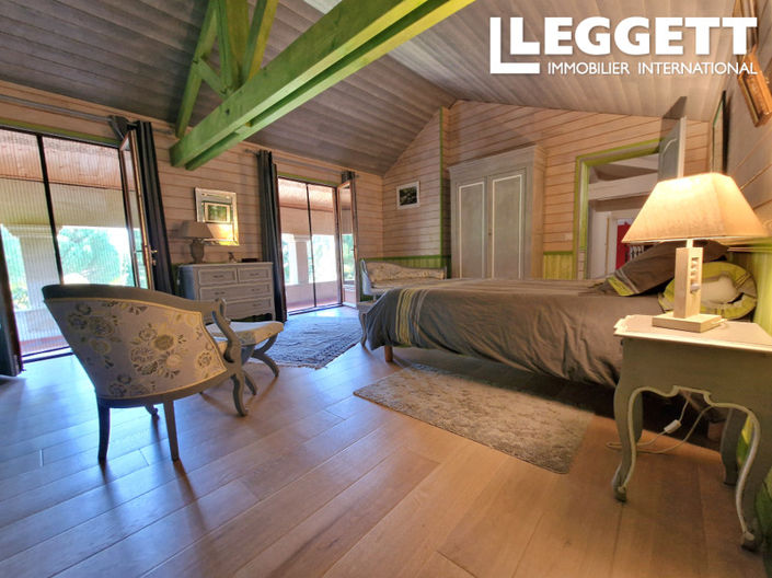 Image No.10-5 Bed House for sale