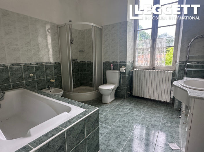 Image No.8-5 Bed House for sale