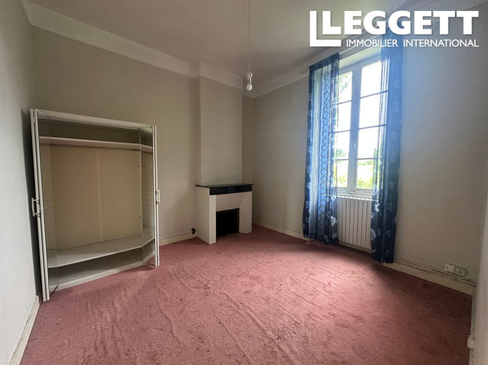 Image No.8-5 Bed House for sale