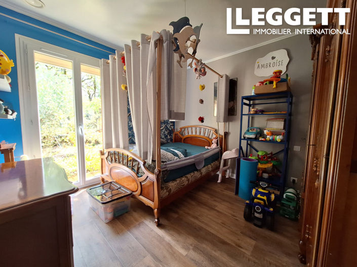 Image No.9-5 Bed House for sale