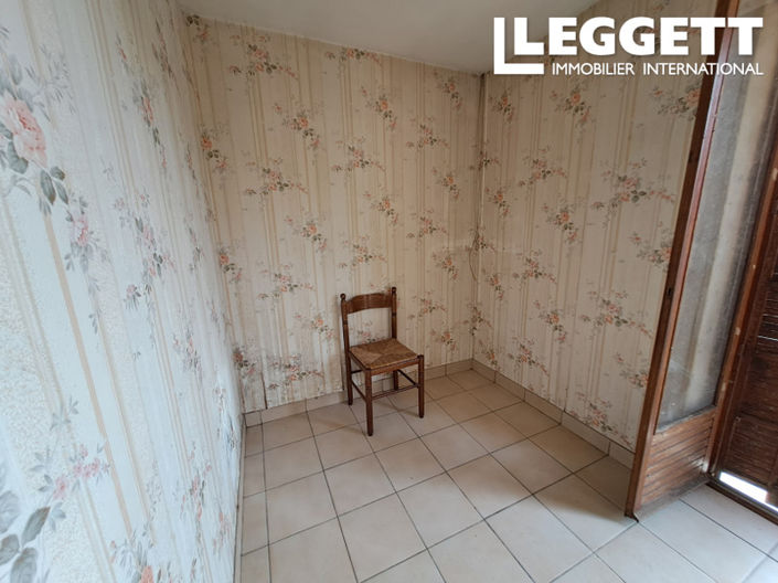 Image No.8-2 Bed House for sale