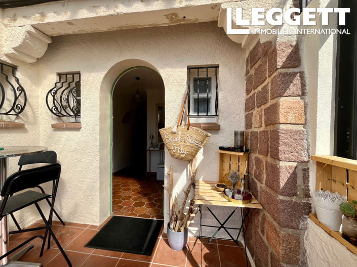 Image No.10-7 Bed House for sale