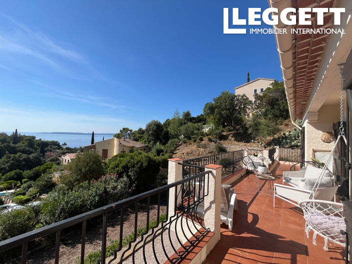 Image No.9-7 Bed House for sale