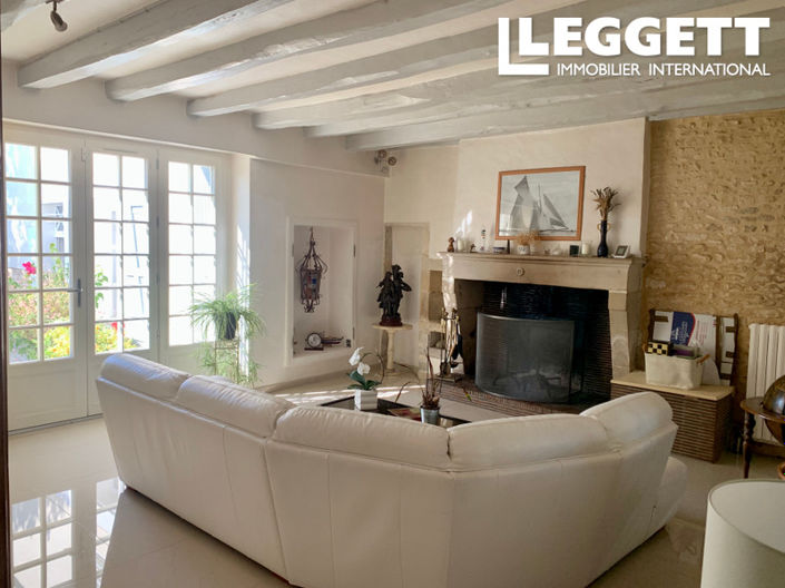 Image No.2-4 Bed House for sale