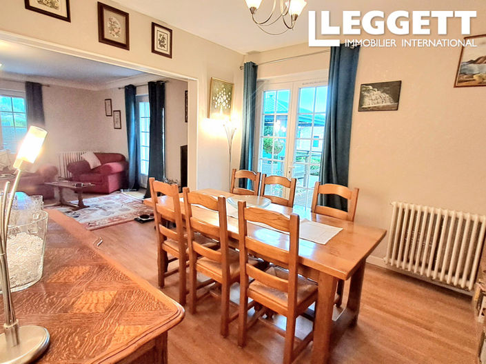 Image No.2-4 Bed House for sale