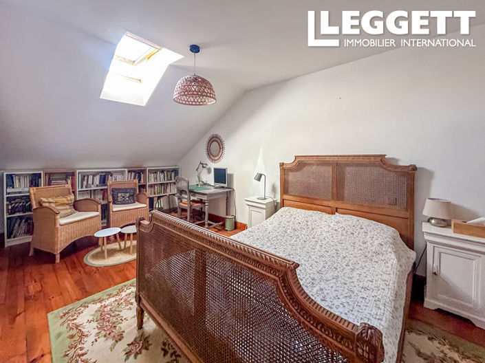 Image No.7-3 Bed House for sale