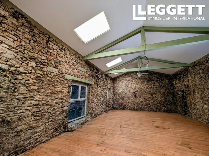 Image No.10-5 Bed House for sale