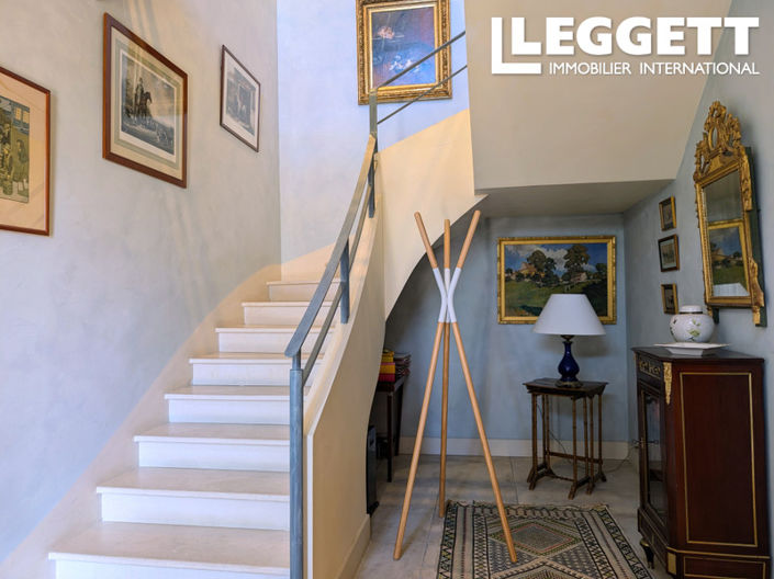 Image No.7-5 Bed House for sale