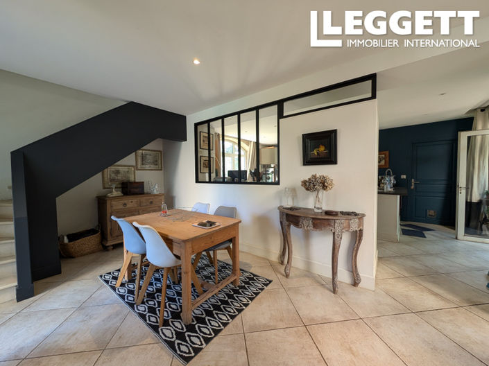 Image No.7-5 Bed House for sale