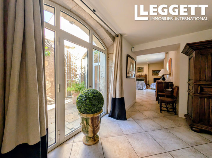 Image No.9-5 Bed House for sale