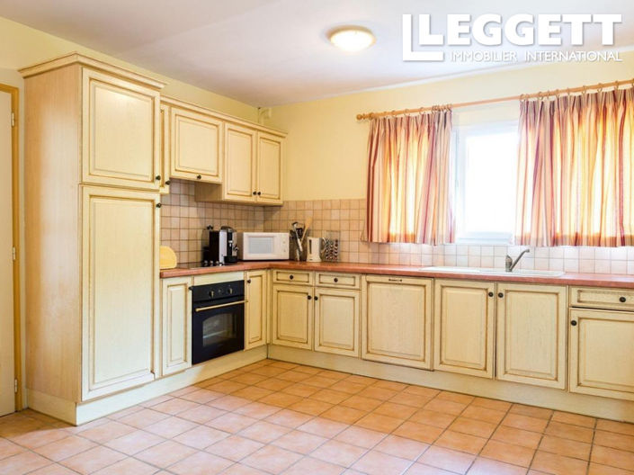 Image No.5-6 Bed House for sale