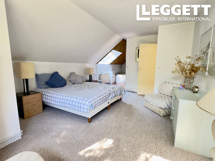 Image No.10-5 Bed House for sale