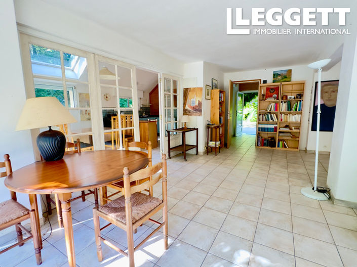 Image No.9-5 Bed House for sale