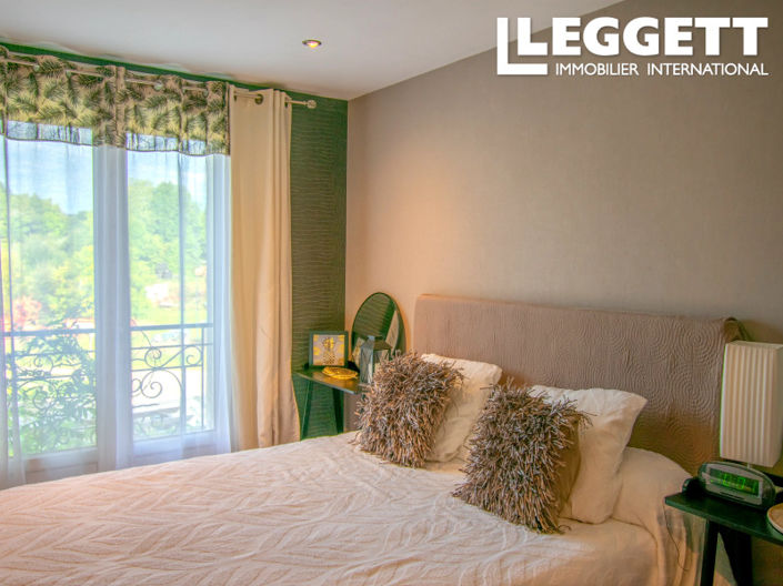 Image No.6-4 Bed House for sale