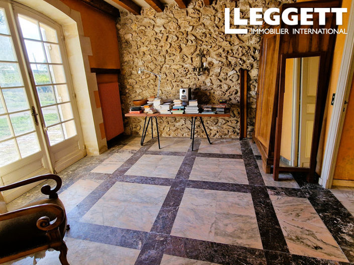 Image No.5-7 Bed Chateaux for sale