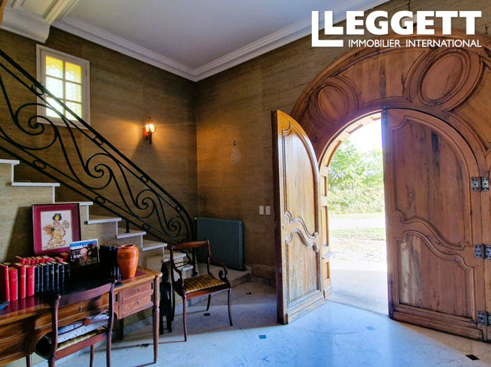 Image No.7-7 Bed Chateaux for sale