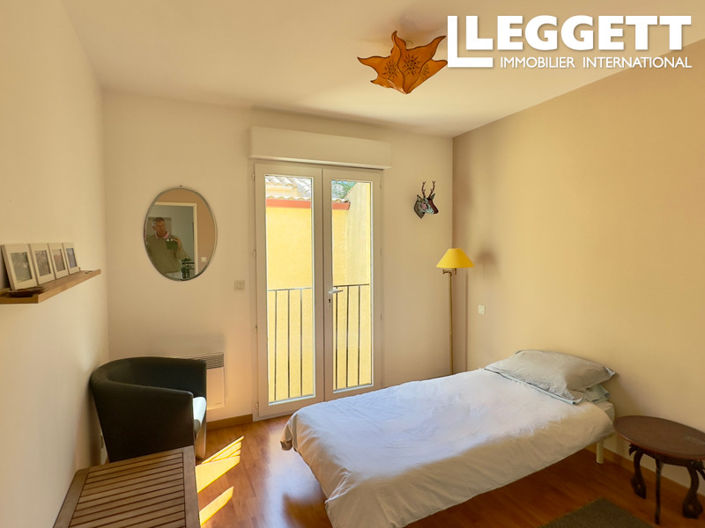 Image No.8-3 Bed House for sale