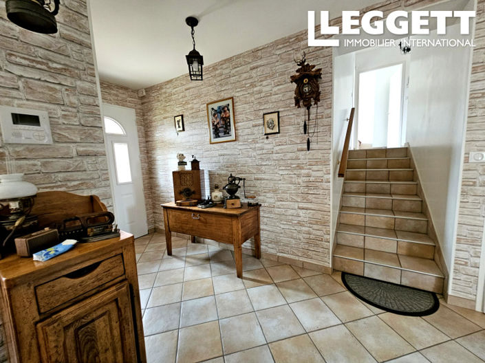 Image No.2-5 Bed House for sale