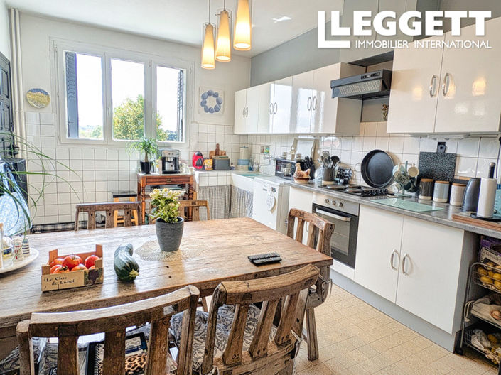 Image No.2-4 Bed House for sale