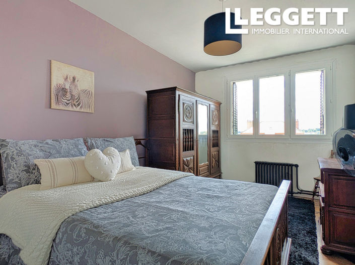 Image No.8-4 Bed House for sale