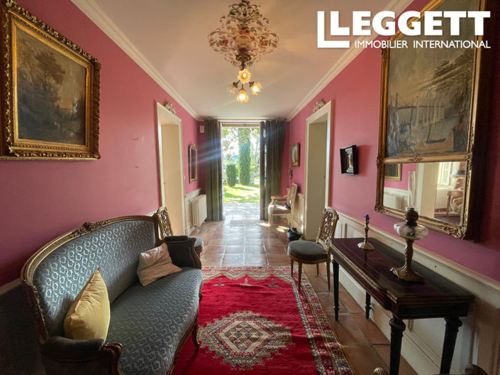 Image No.5-9 Bed House for sale