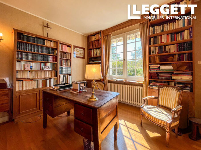 Image No.1-5 Bed House for sale