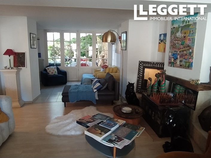 Image No.2-4 Bed House for sale