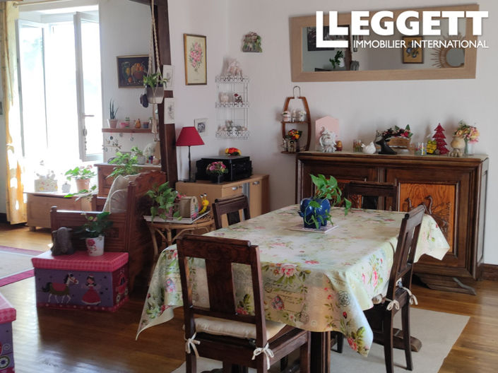 Image No.9-3 Bed House for sale