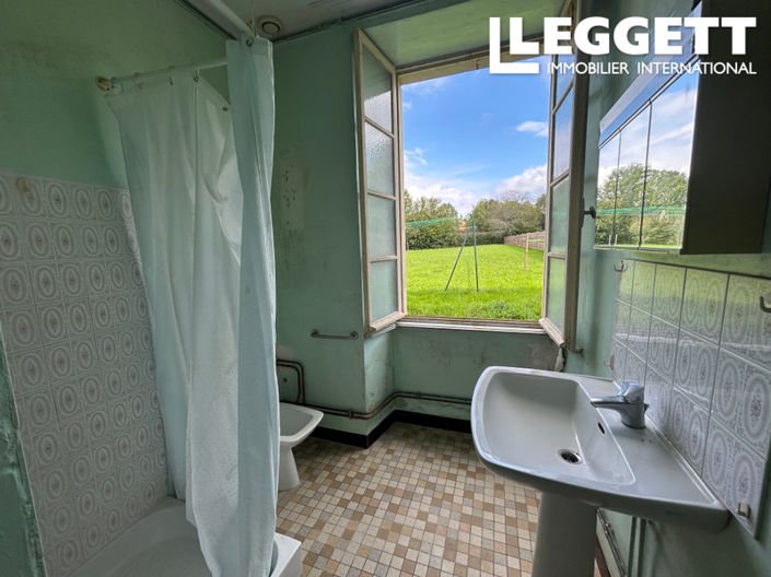 Image No.8-1 Bed House for sale