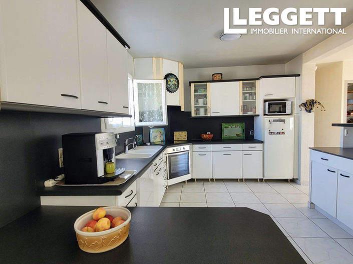 Image No.5-5 Bed House for sale