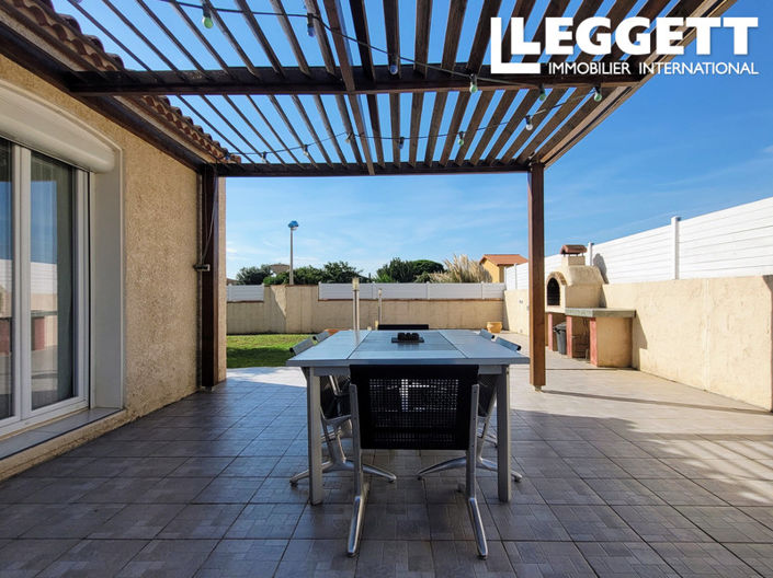 Image No.6-5 Bed House for sale