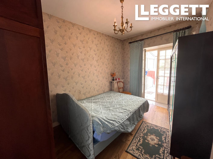 Image No.10-3 Bed House for sale