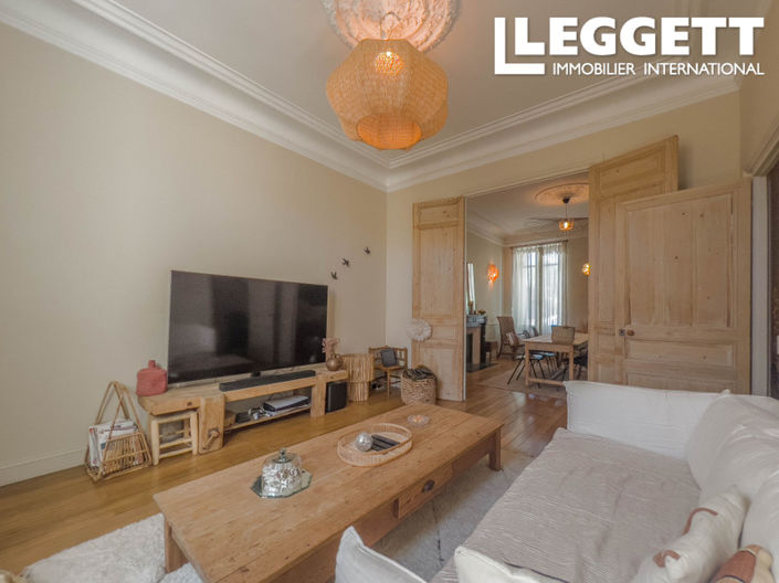 Image No.1-5 Bed House for sale