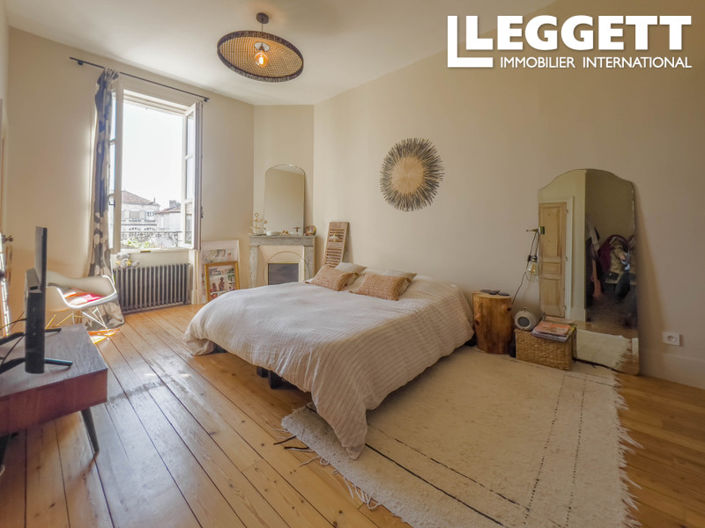 Image No.10-5 Bed House for sale