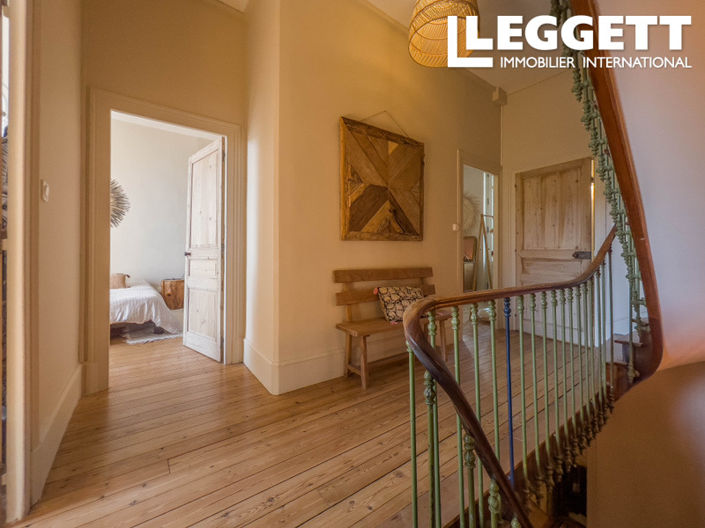 Image No.9-5 Bed House for sale