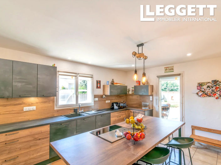 Image No.5-5 Bed House for sale